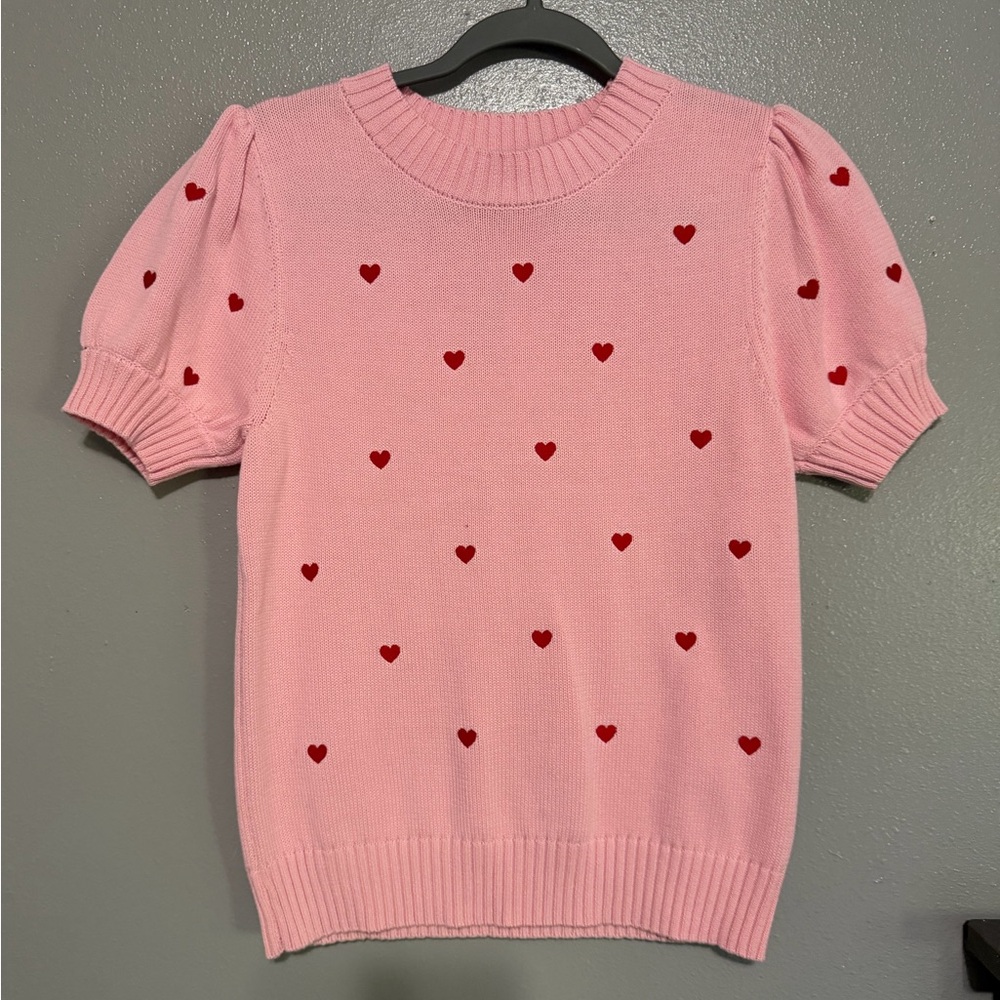 Gilli Pink Short Sleeve Crewneck Sweater with Red Heart Motif